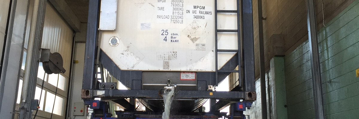 tank containers cleaning